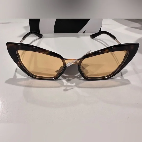 Dolce & Gabbana Sunglasses - Picture 2 of 12